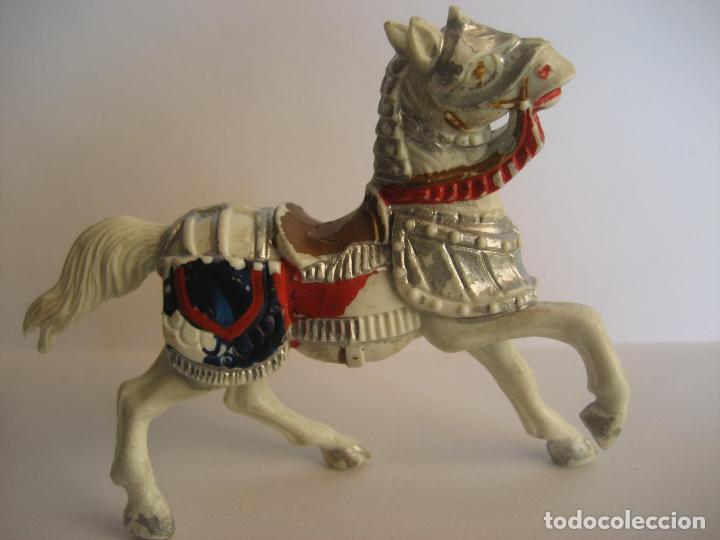 Figuras de goma y PVC: Caballo Medieval. Reamsa. - Foto 1