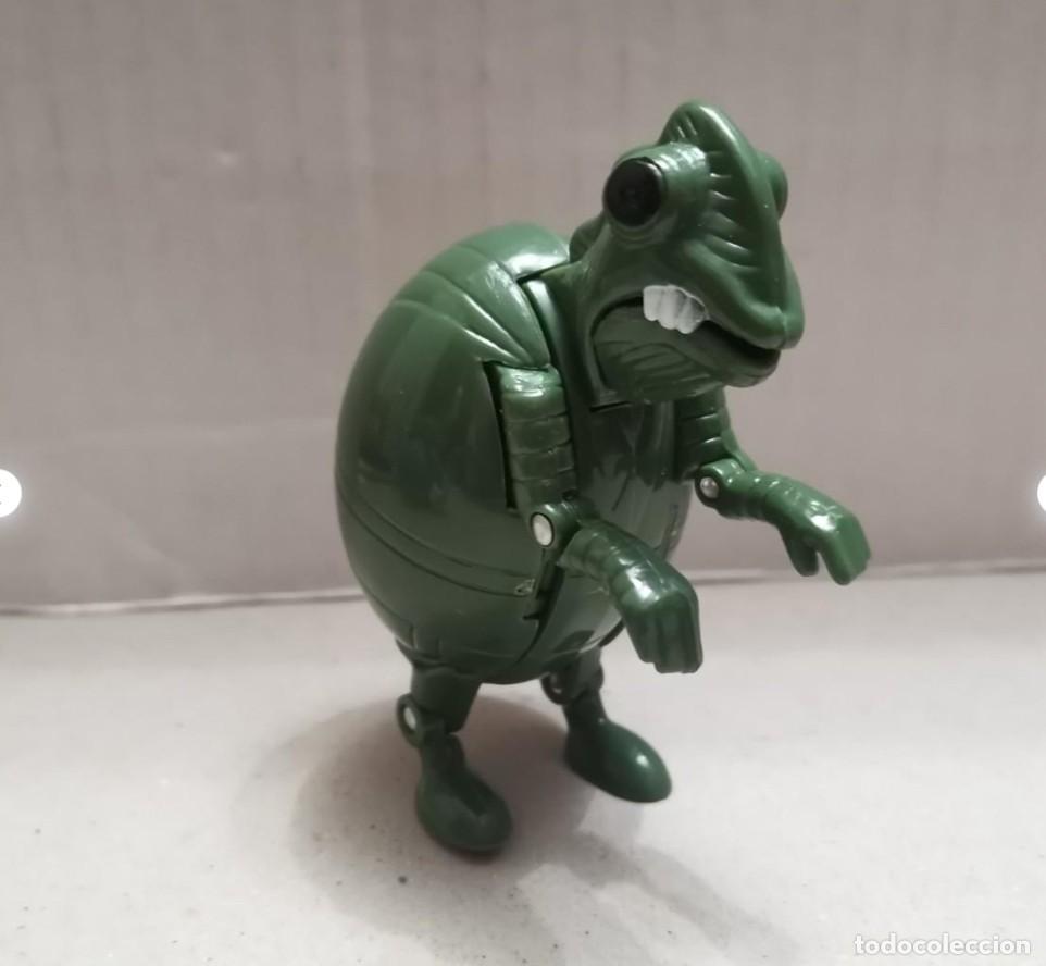 Figuras de Goma y PVC: Lote de 2 figuras promocionales huevox de phoskitos, a&ntilde;os 90