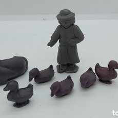 Figuras de Goma y PVC: ANTIGUAS FIGURAS PROMOCIONALES DE BELÉN. DUNKIN, CONGUITOS, KIOSKO