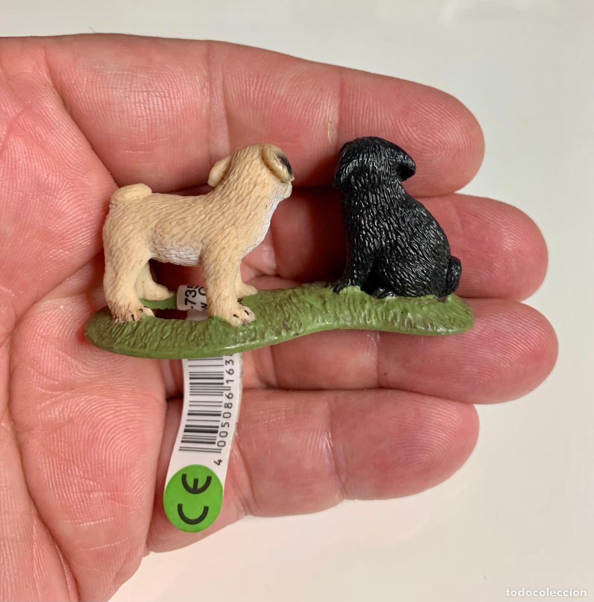 Schleich pug hotsell