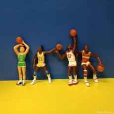 Figuras de Goma y PVC: LOTE 4 FIGURAS PVC - NBA - CON PELOTA - JUGADORES BALONCESTO - AÑOS 90. Lote 400621004