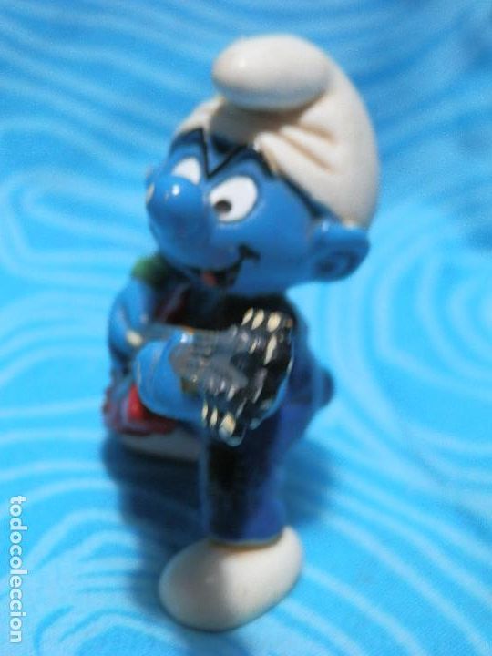 Figuras de goma y PVC: SCHLEICH PITUFO CON GUITARRA - Foto 2