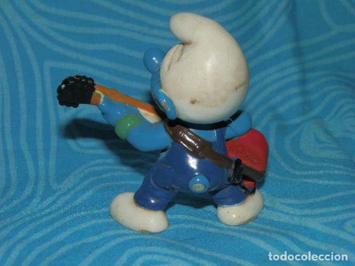 Figuras de goma y PVC: SCHLEICH PITUFO CON GUITARRA - Foto 3