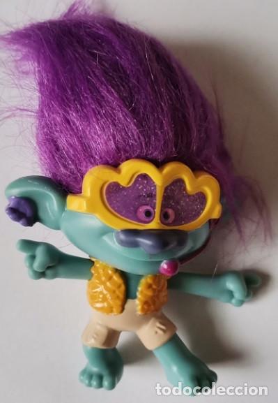 Gummi- und PVC-Figuren: Mu&ntilde;eco de la pel&iacute;cula Trolls 2. Promocional de McDonald's. Con palanca trasera para mover los brazos