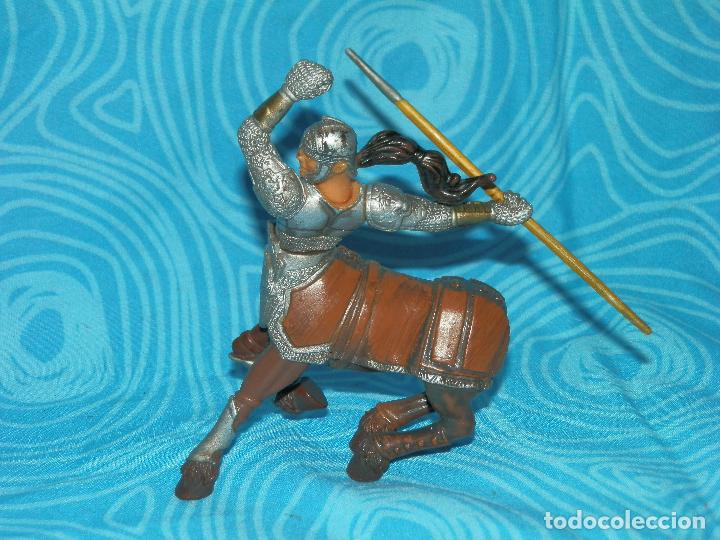 Figuras de goma y PVC: CENTAURO - Foto 8