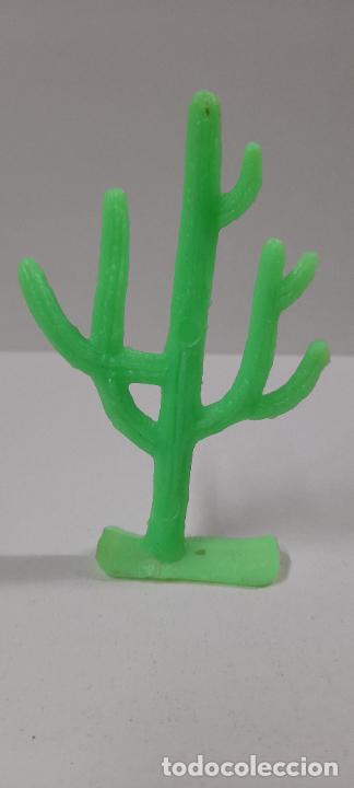 Figuras de goma y PVC: CACTUS . COMPLEMENTO PARA DECORADO DEL OESTE - Foto 2