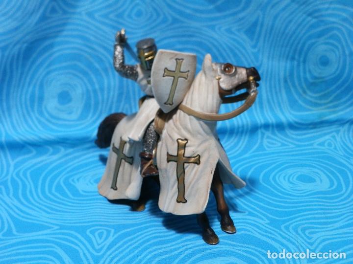 Figuras de goma y PVC: SCHLEICH 2003 CABALLERO TEUTON A CABALLO - Foto 1