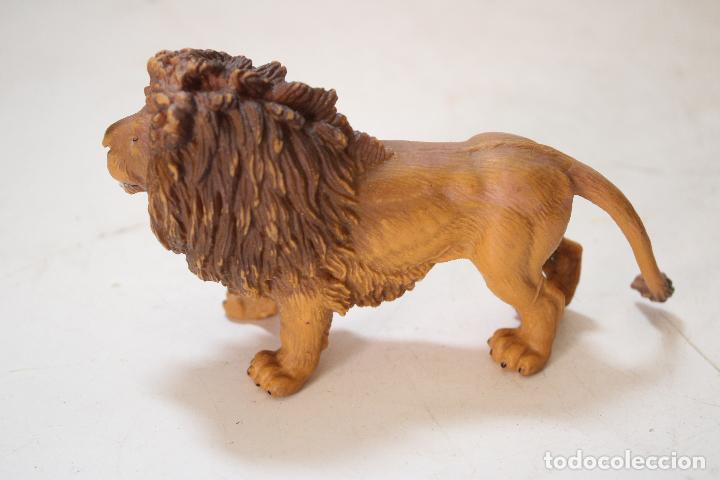 Figuras de goma y PVC: 96 schleich leon - Foto 1