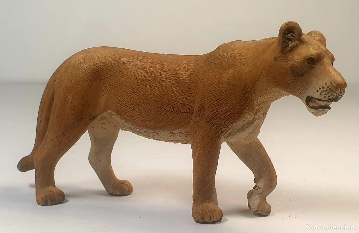 Figuras de goma y PVC: LEONA - Foto 1