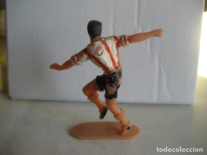 Figuras de goma y PVC: Athletic Club de Bilbao. Jugador. Comansi - Foto 2