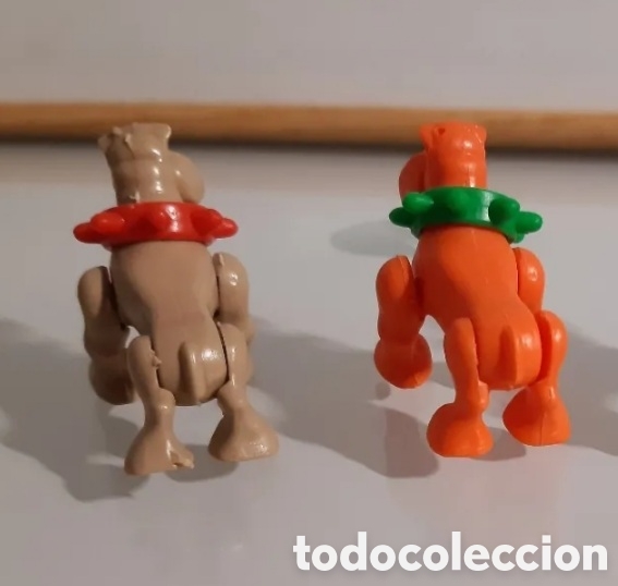 Figuras de goma Kinder: Lote de dos perros Pit Bull kinder - Foto 2