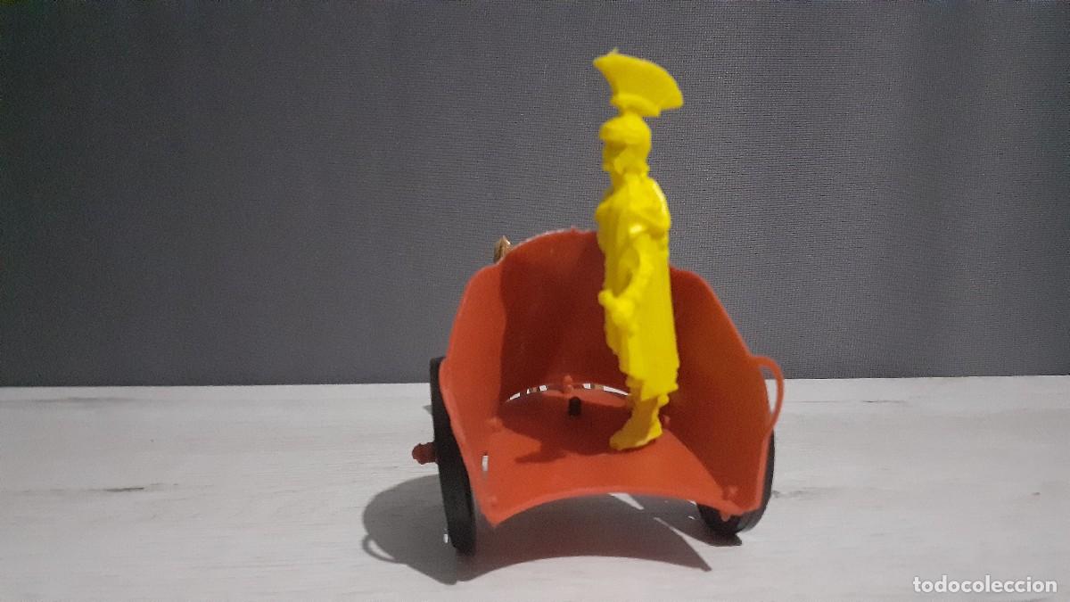 Figuras de goma y PVC: Biga romana realizada en plastico - Foto 2
