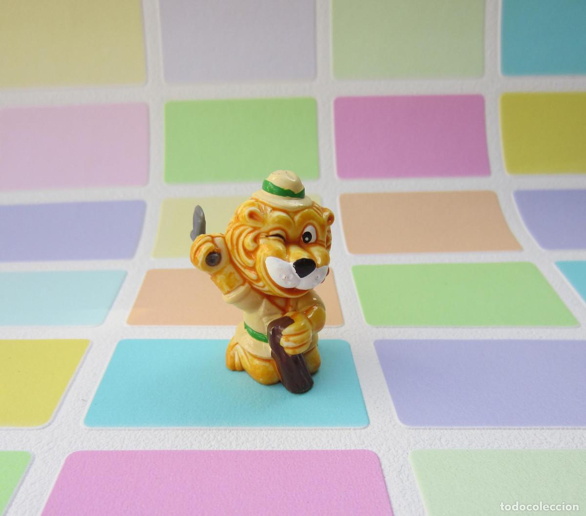 Figuras de goma y PVC: FIGURA KINDER LEON - Foto 1