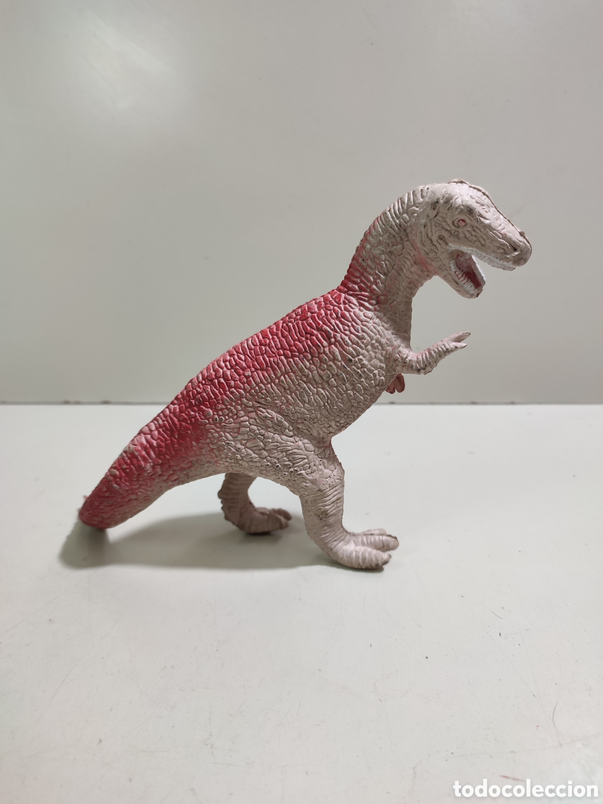 Gummi- und PVC-Figuren: Tiranosaurio Rex de goma dura, posiblemente pech, jecsan, no veo marca. Quiz&aacute;s serie antidiluvianos