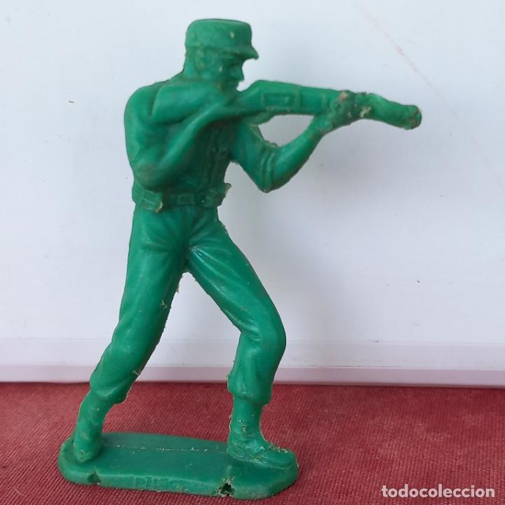 Rubber and PVC Figures: FIGURA MOYA (REG) soldado cubano