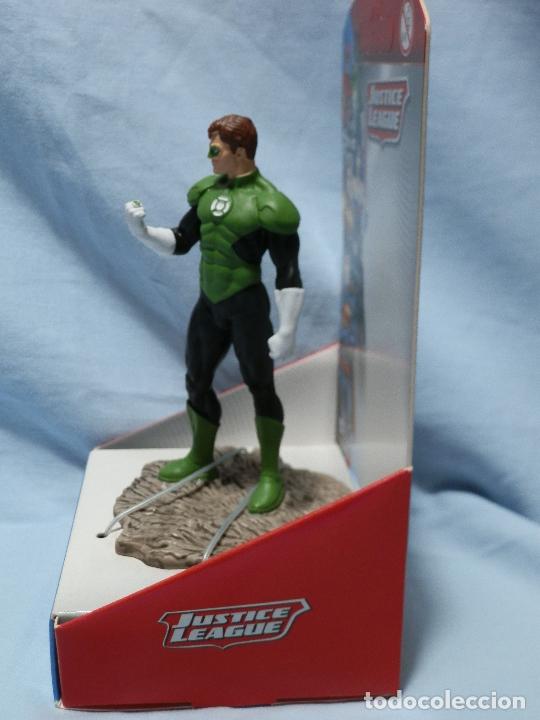 Figuras de goma y PVC: LINTERNA VERDE DE SCHLEICH - Foto 4