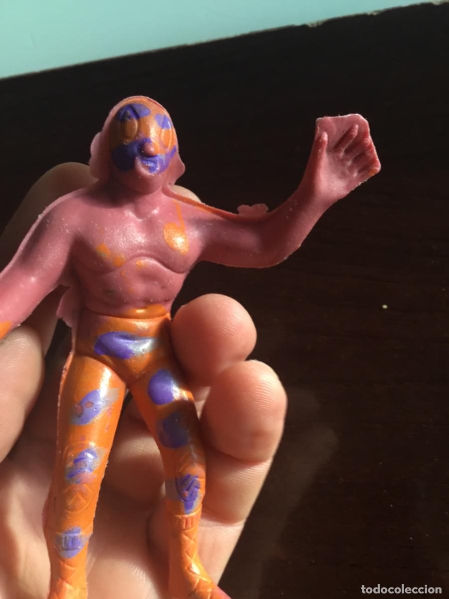 Figuras de goma y PVC: Mu&ntilde;eco pressing catch - Foto 2