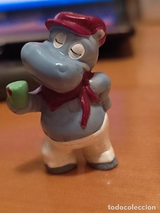 Kinder Figures: KINDER HIPOPOTAMO FRANCES BEBIENDO FOTOS FIGURA PINTADA A MANO PROMO CHOCOLATE FERRERO