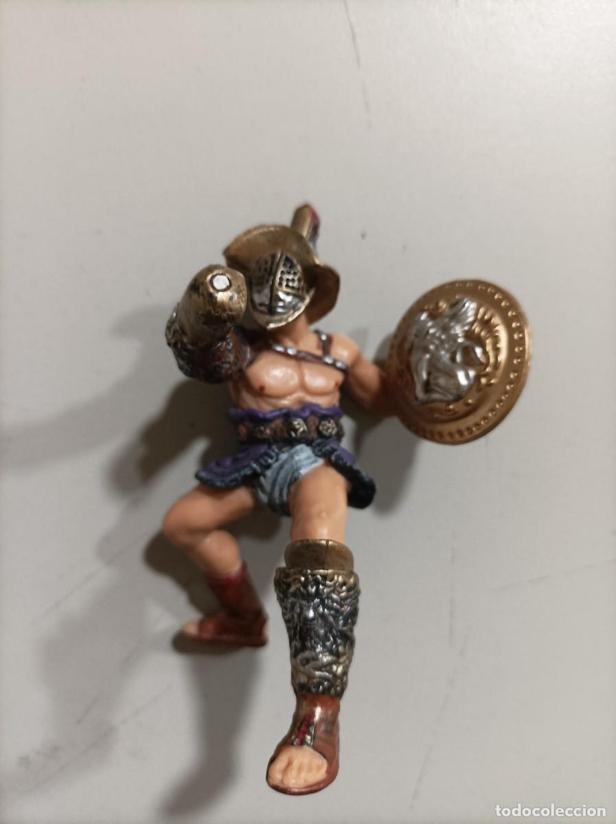 Figuras de goma y PVC: FIGURA DE JUGUETE GUERRERO - Foto 2