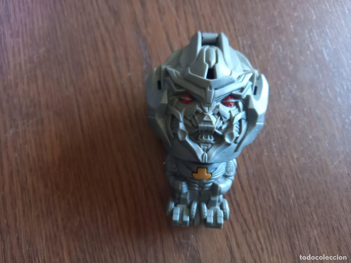 Figuras de goma y PVC: figura de pl&aacute;stico de burger King, Transformers. - Foto 1