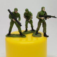 Figuras de Goma y PVC: MAJORETTE 3 SOLDADOS SOLDADITOS SQUAD FORCES FIGURAS DE 3,5 CM PTOY