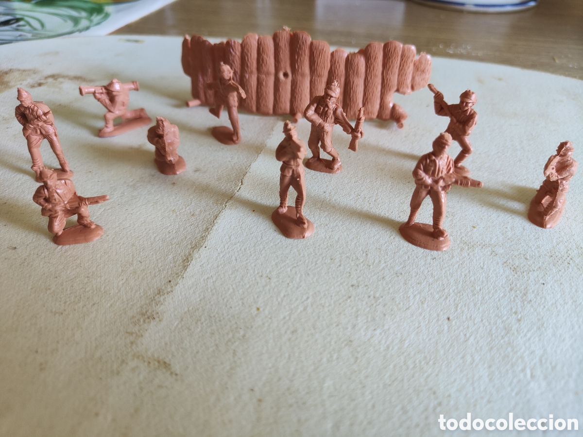 Figuras de goma y PVC: Soldados montaplex - Foto 1