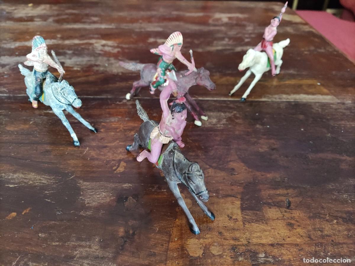 Figuras de goma y PVC: CUATRO INDIOS A CABALLO DE REAMSA - Foto 4