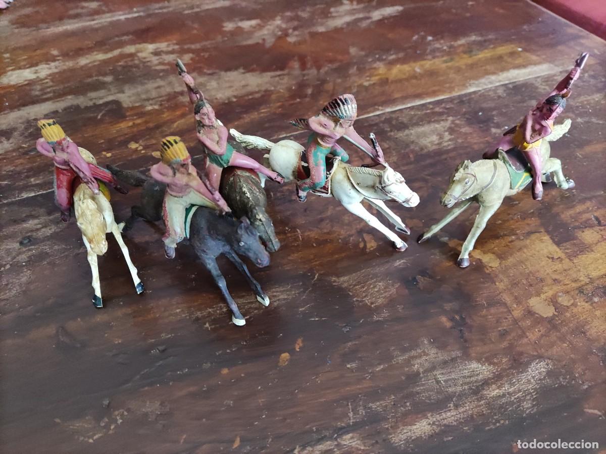 Figuras de goma y PVC: CINCO INDIOS A CABALLO DE REAMSA - Foto 4