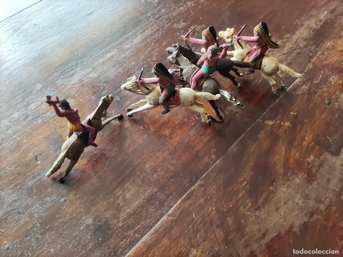 Figuras de goma y PVC: CINCO INDIOS A CABALLO DE REAMSA - Foto 5