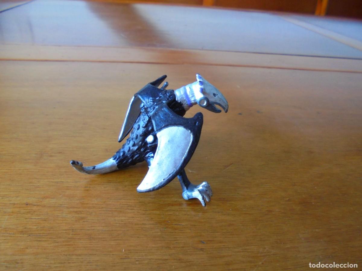 Figuras de goma y PVC: FIGURA GORMITI - Foto 2