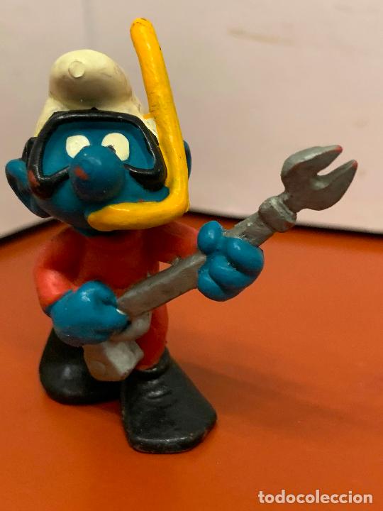 Gummi- und PVC-Figuren: Gracioso mu&ntilde;eco PITUFO, mide unos 6cm, Desconocemos de que marca es. Curioso