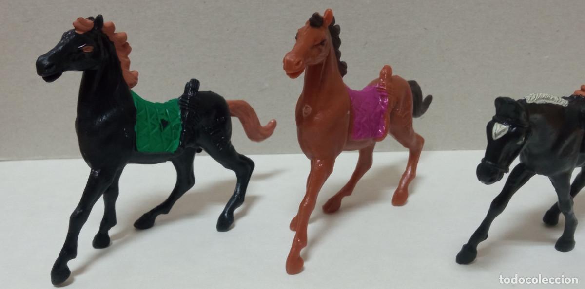 Figuras de goma y PVC: Lote Caballos Comansi - Foto 2