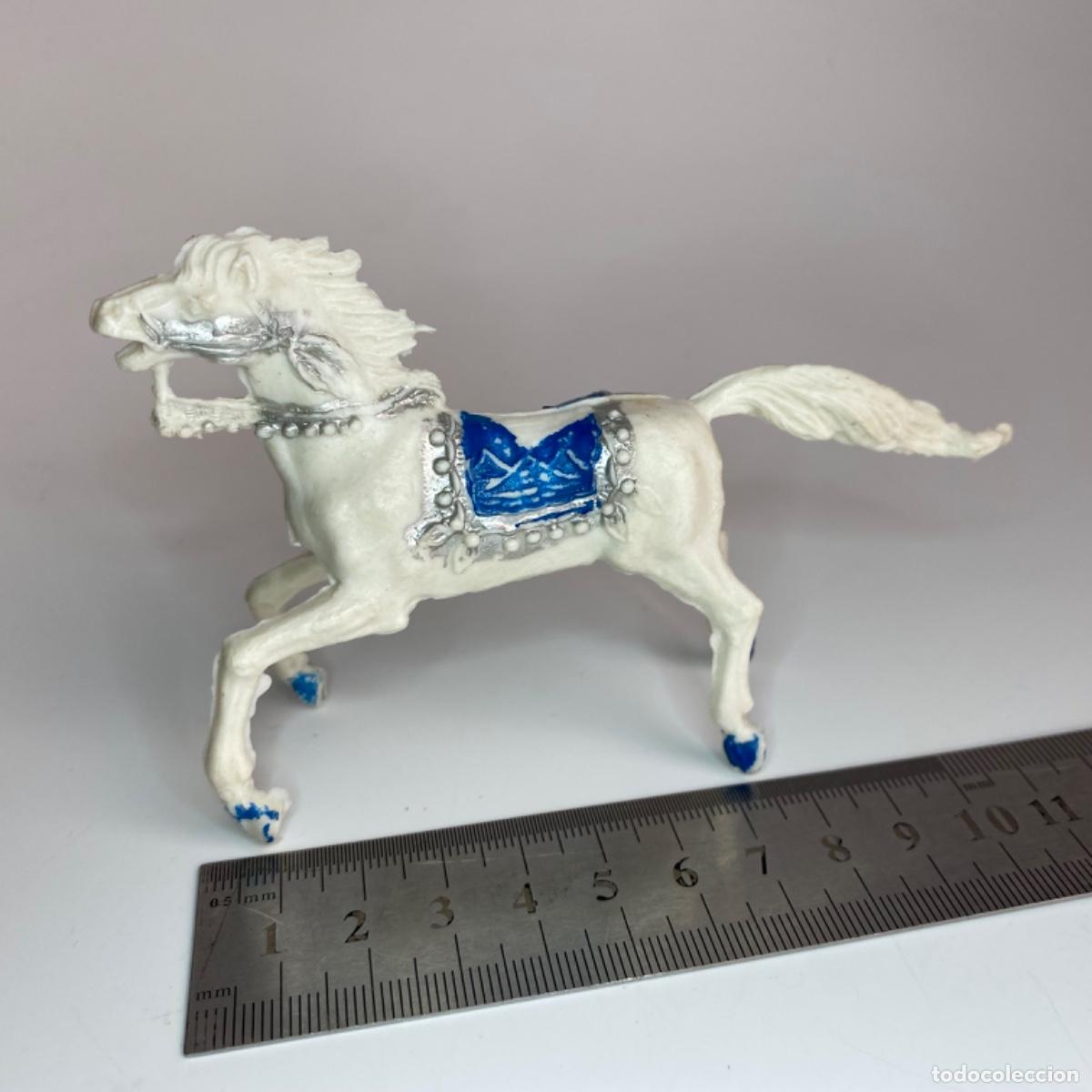Figuras de goma y PVC: Caballo blanco e Indio de Reigon - Foto 3