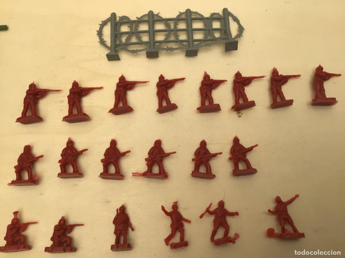 Figuras de goma y PVC: Montaplex comando ruso granate + tanque - Foto 2