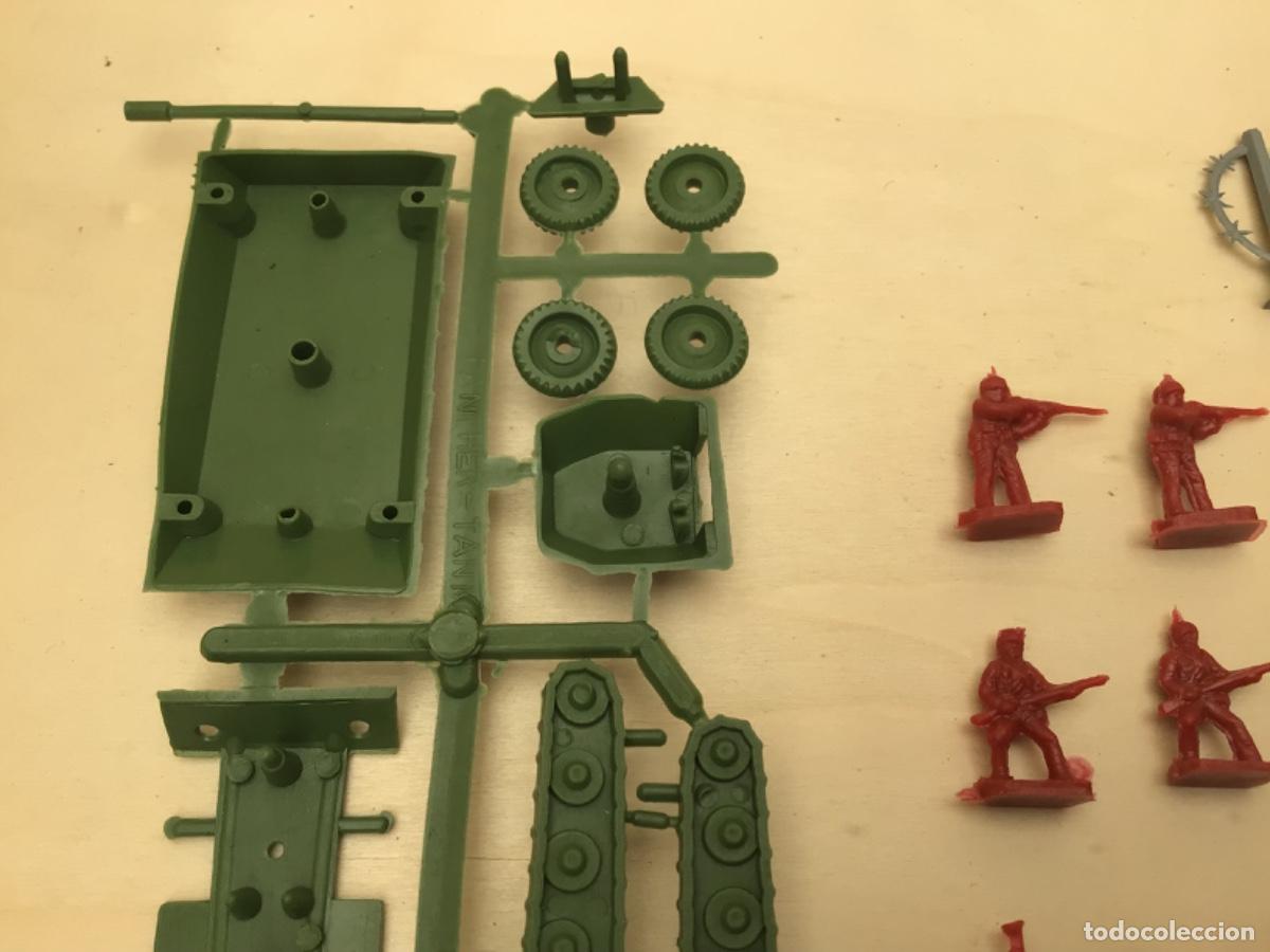 Figuras de goma y PVC: Montaplex comando ruso granate + tanque - Foto 8