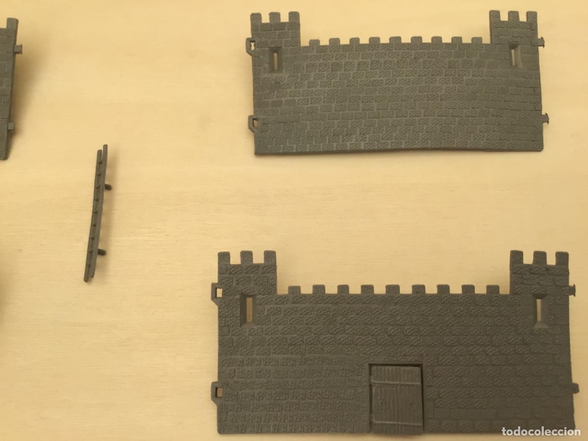 Figuras de goma y PVC: Montaplex castillo medieval - Foto 3