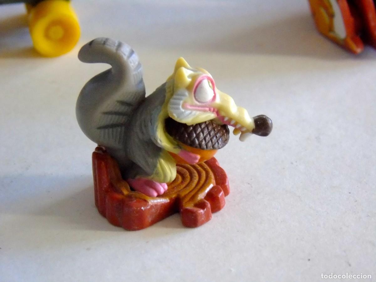 Figuras de goma y PVC: FIGURA ARDILLA ICE - Foto 1