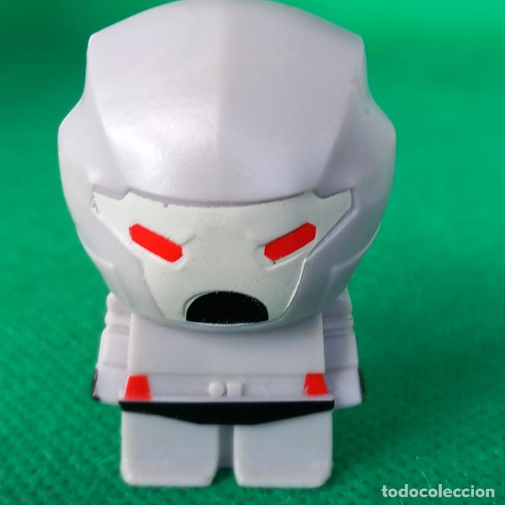 Figuras de goma y PVC: Figura transformers? Hasbro 2021 - Foto 1