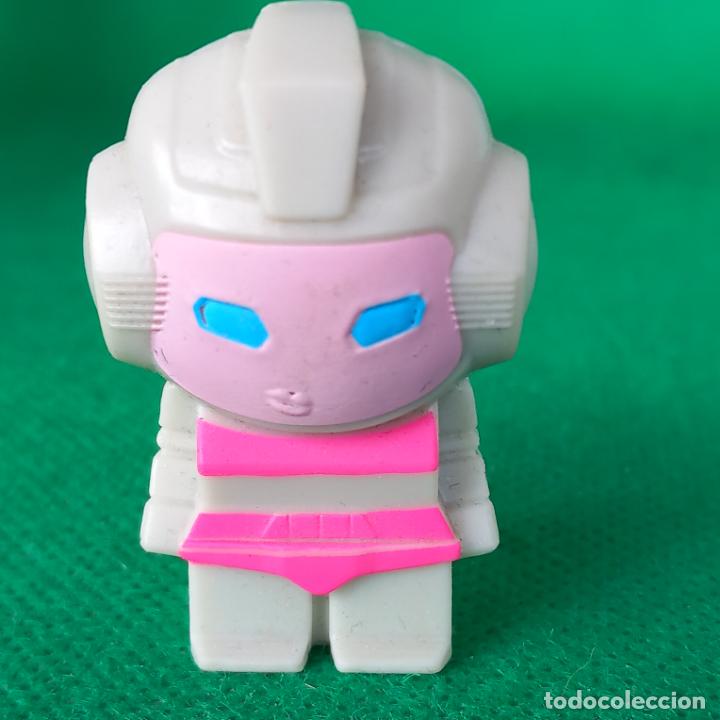 Figuras de goma y PVC: Figura transformers? Hasbro 2021 - Foto 1