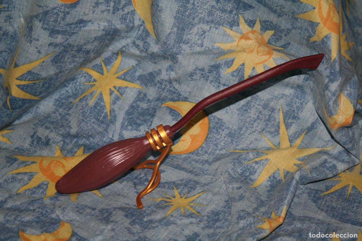 Escoba Nimbus 2000 de Harry Potter