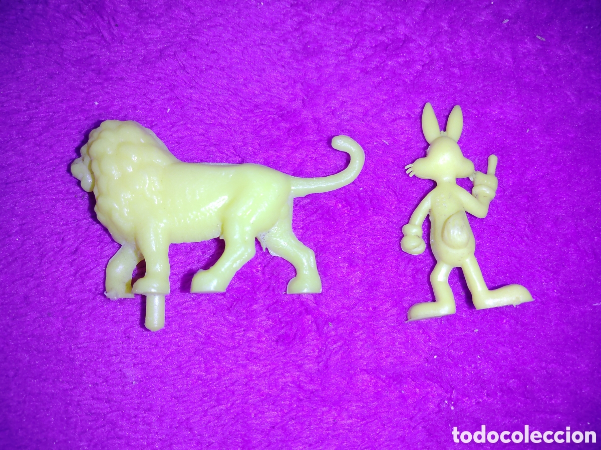 Figuras de goma y PVC: LOTE DE 2 FIGURAS DUNKIN CONEJO Y LE&Oacute;N - Foto 2