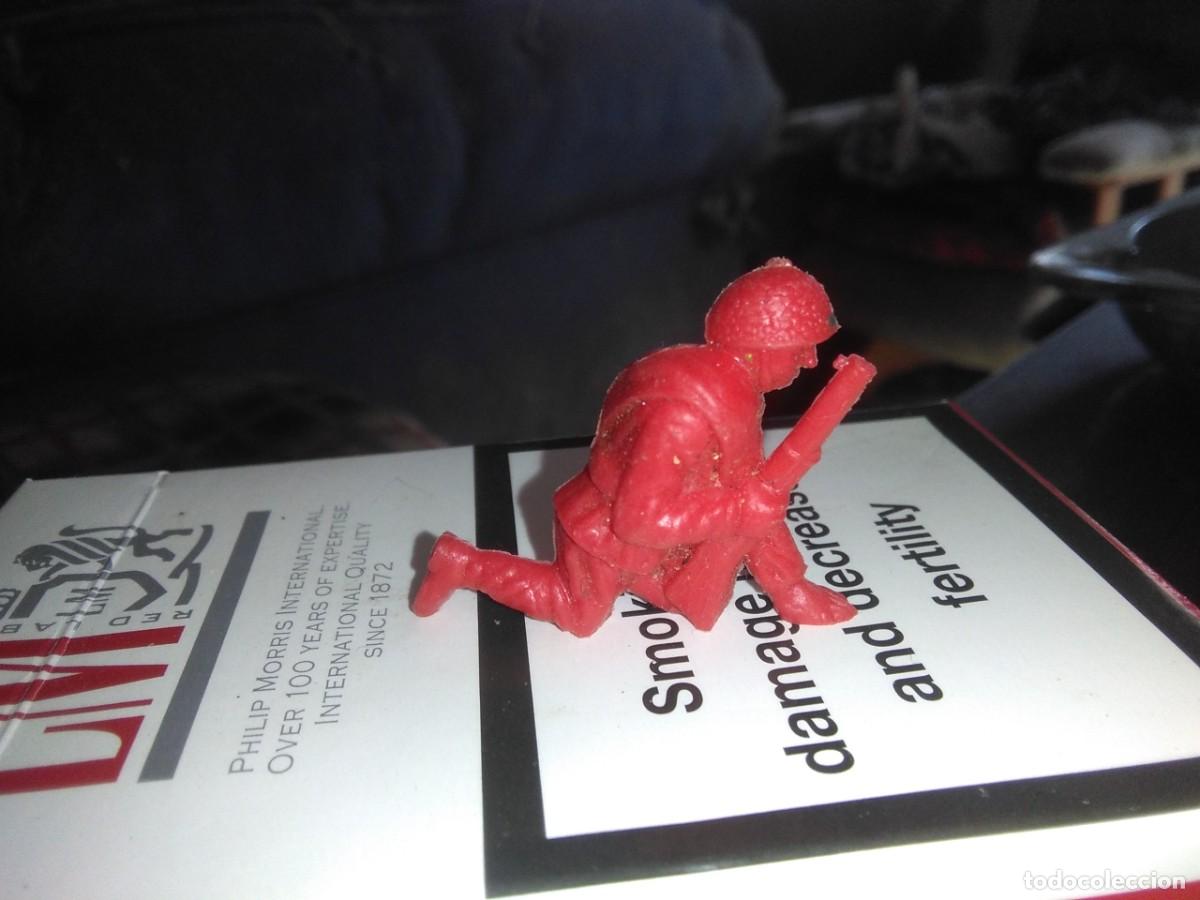 Figuras de goma y PVC: FIGURA DUNKIN - Foto 1
