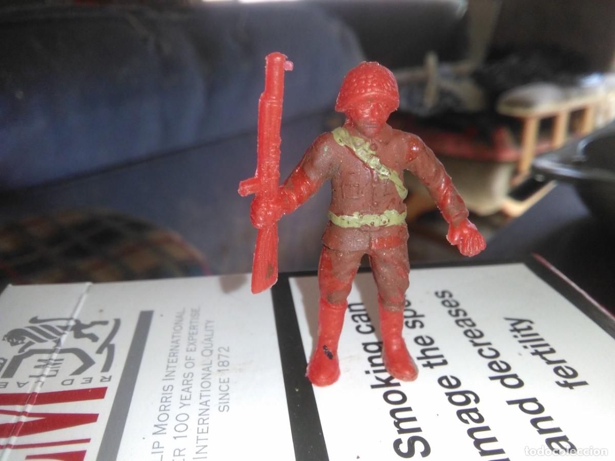 Figuras de goma y PVC: FIGURA DUNKIN - Foto 1