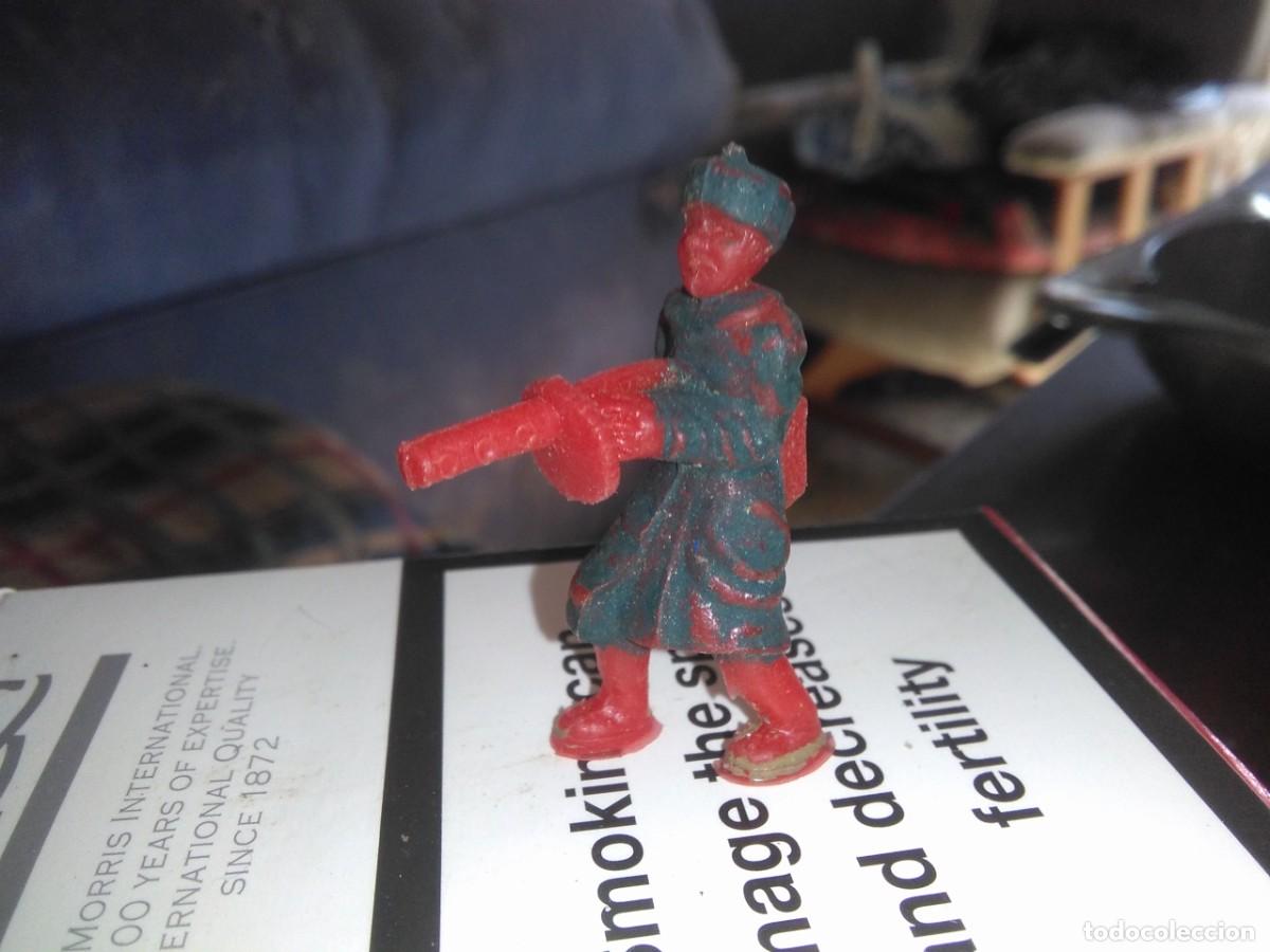 Figuras de goma y PVC: FIGURA DUNKIN - Foto 1