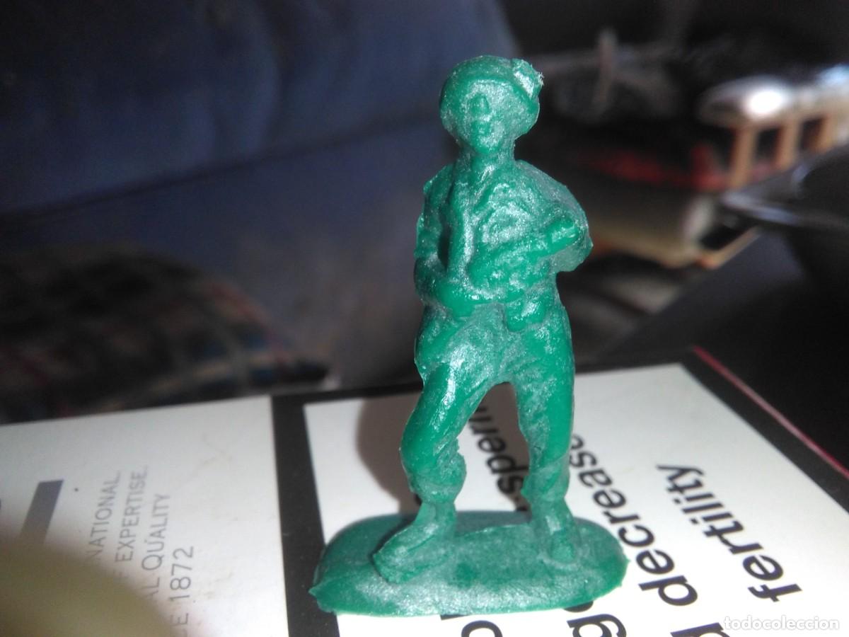 Figuras de goma y PVC: MONTAPLEX - Foto 1