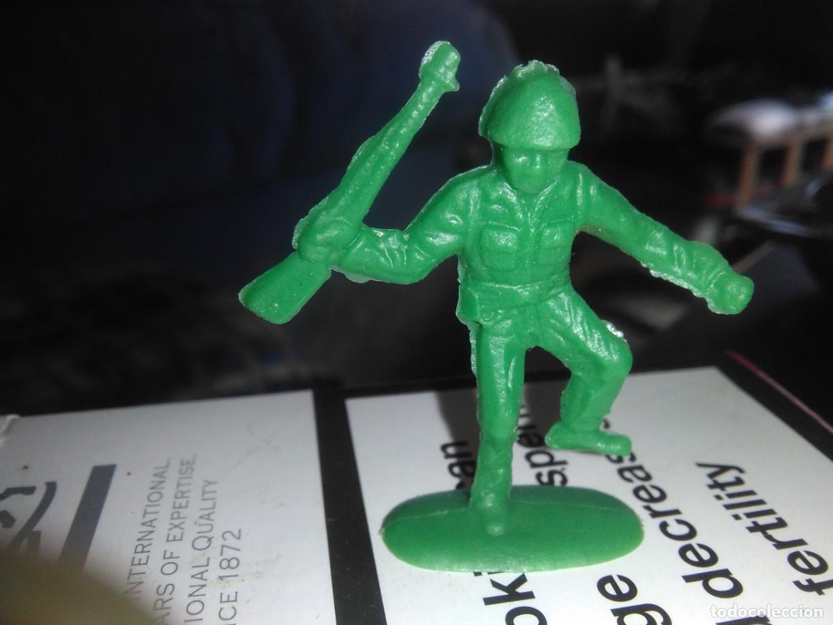 Figuras de goma y PVC: MONTAPLEX - Foto 1