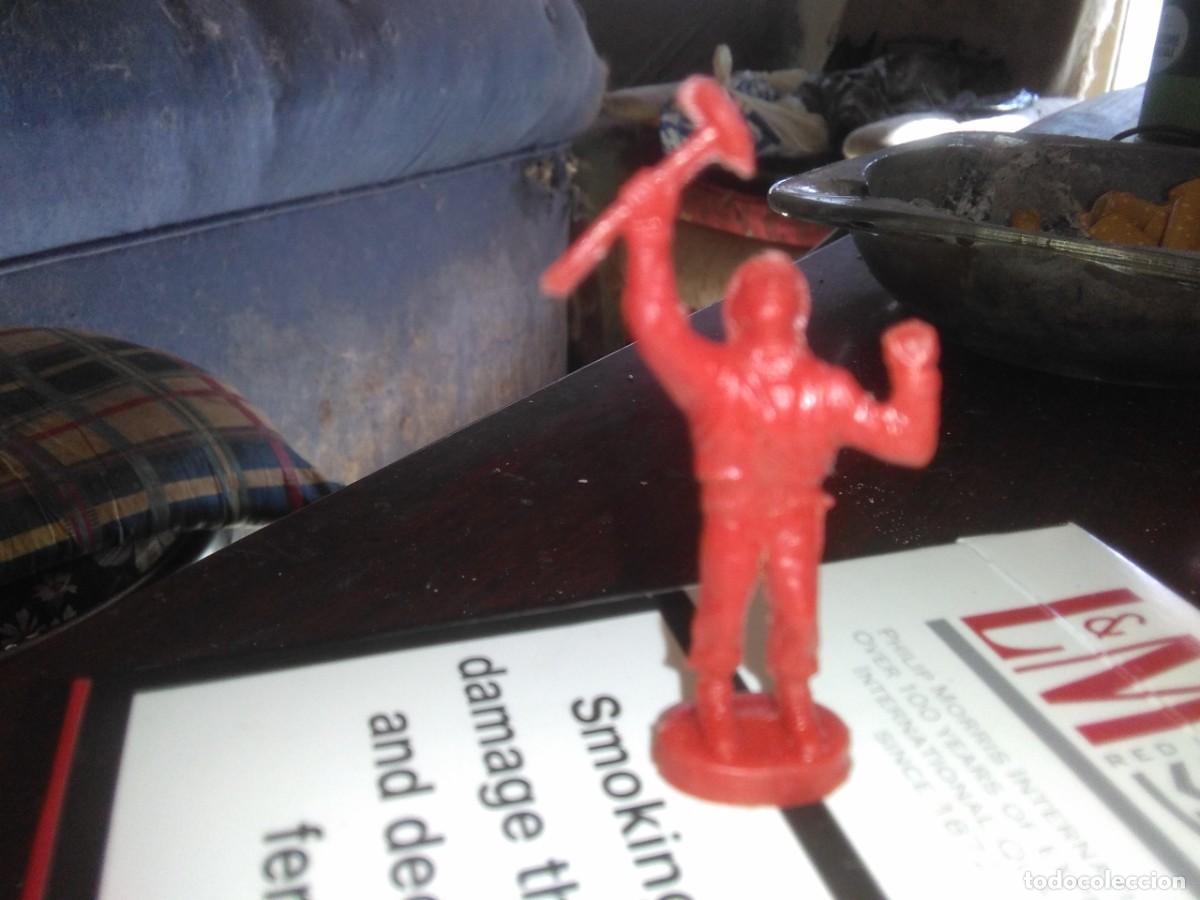 Figuras de goma y PVC: MONTAPLEX - Foto 1