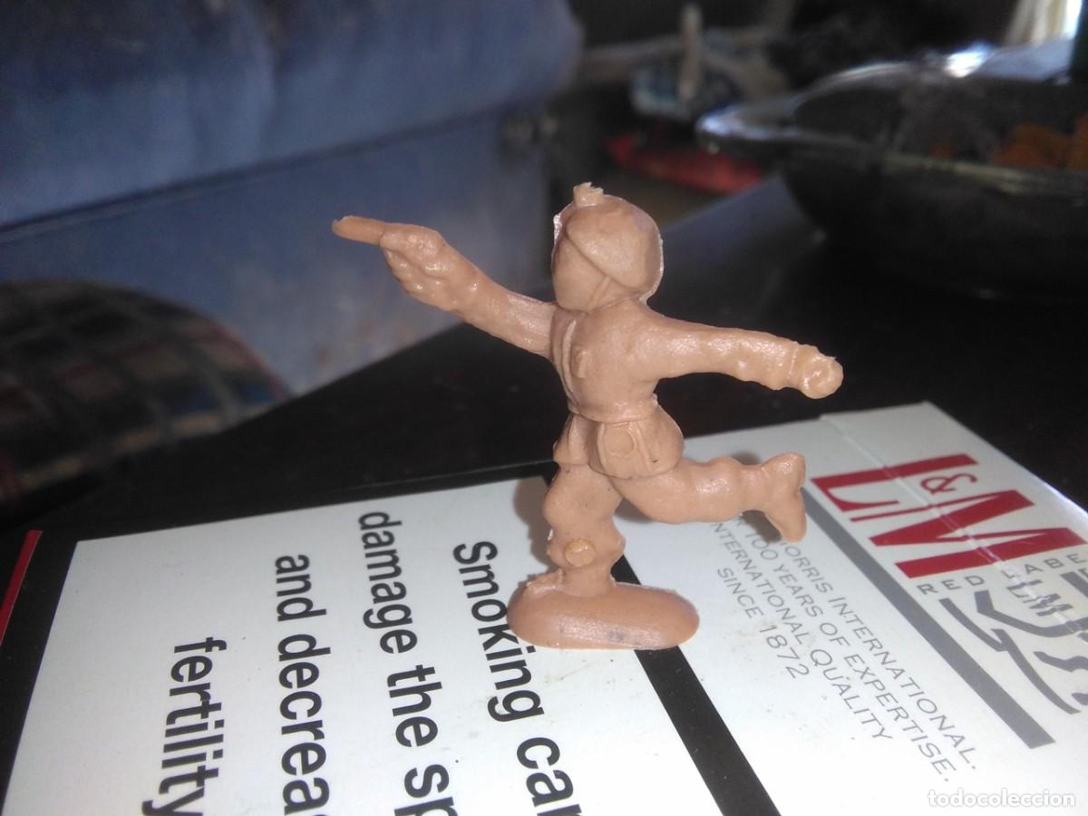 Figuras de goma y PVC: MONTAPLEX - Foto 1