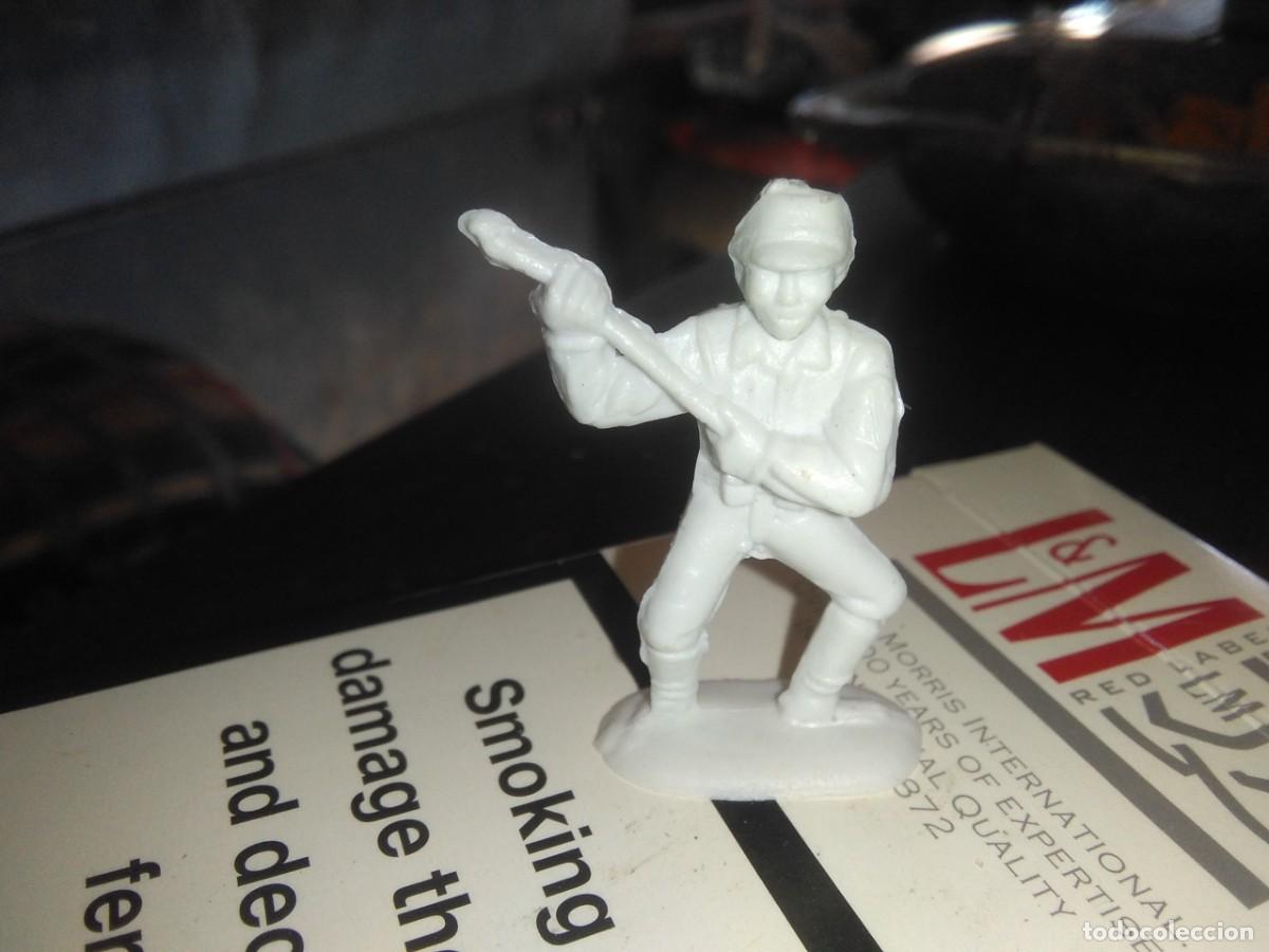 Figuras de goma y PVC: MONTAPLEX - Foto 1