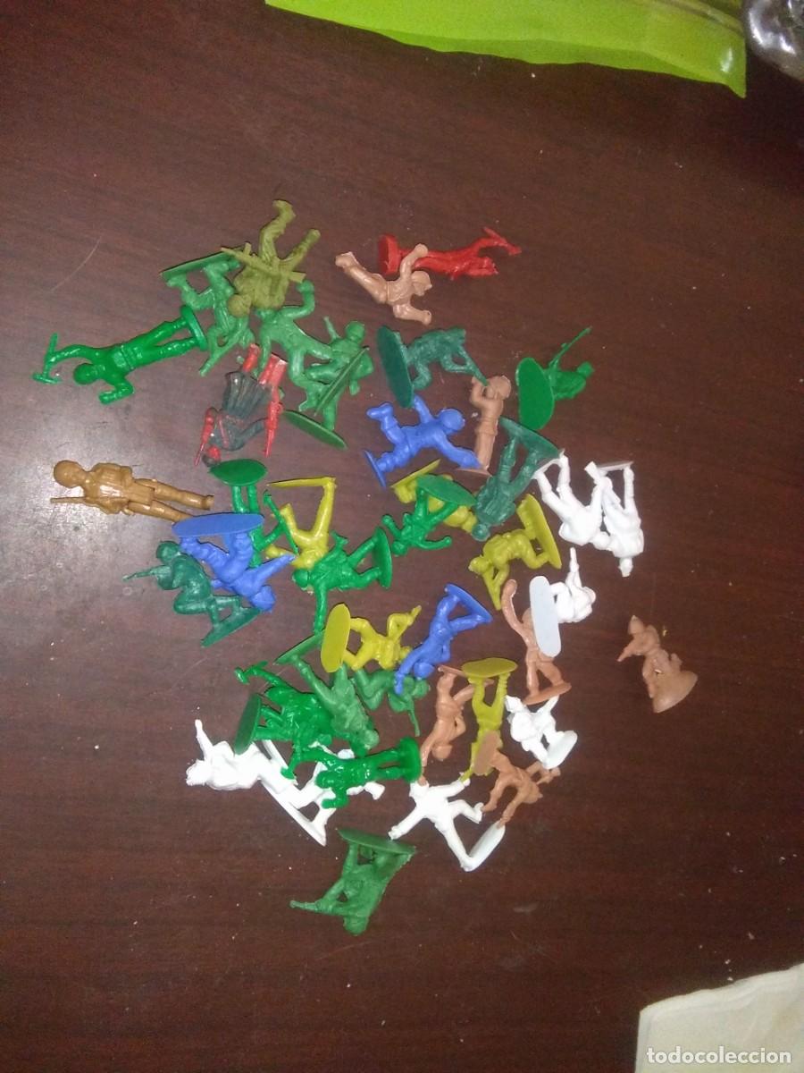 Figuras de goma y PVC: MONTAPLEX - Foto 1